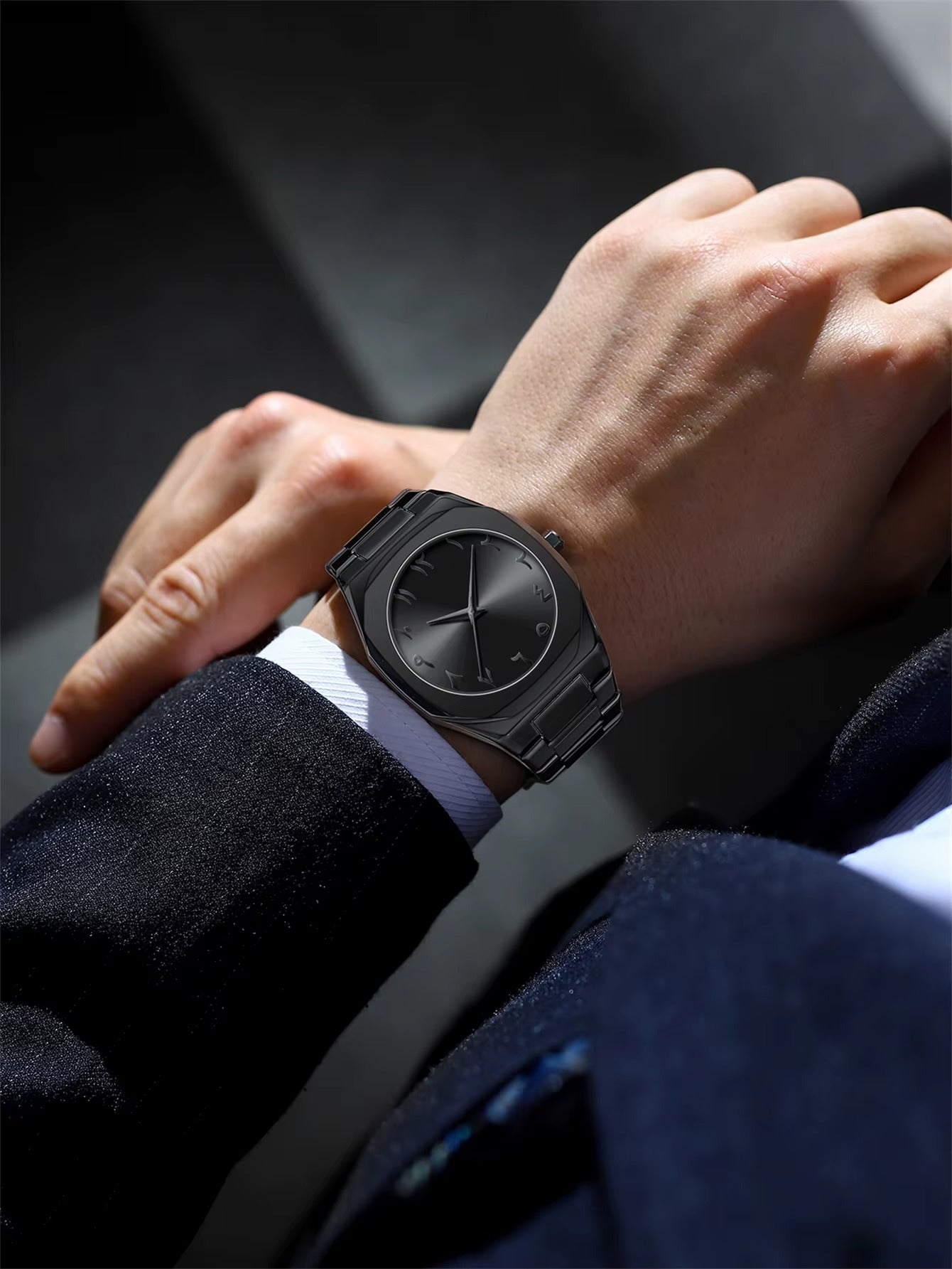 Black Arabic aura watch